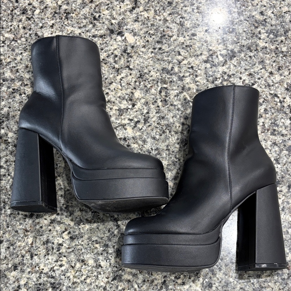 Fashion Nova Black Chunky Heel Boots